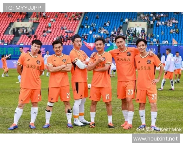 足球场上的歌声魅力那些唱歌好听的足球明星们